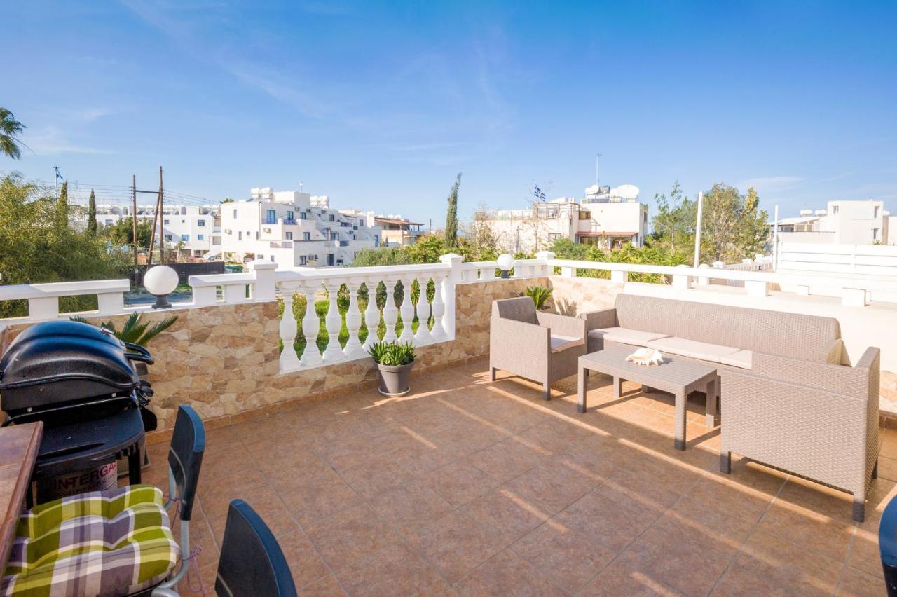 Sofia Apartment 700M Away From The Beach パラリムニ エクステリア 写真