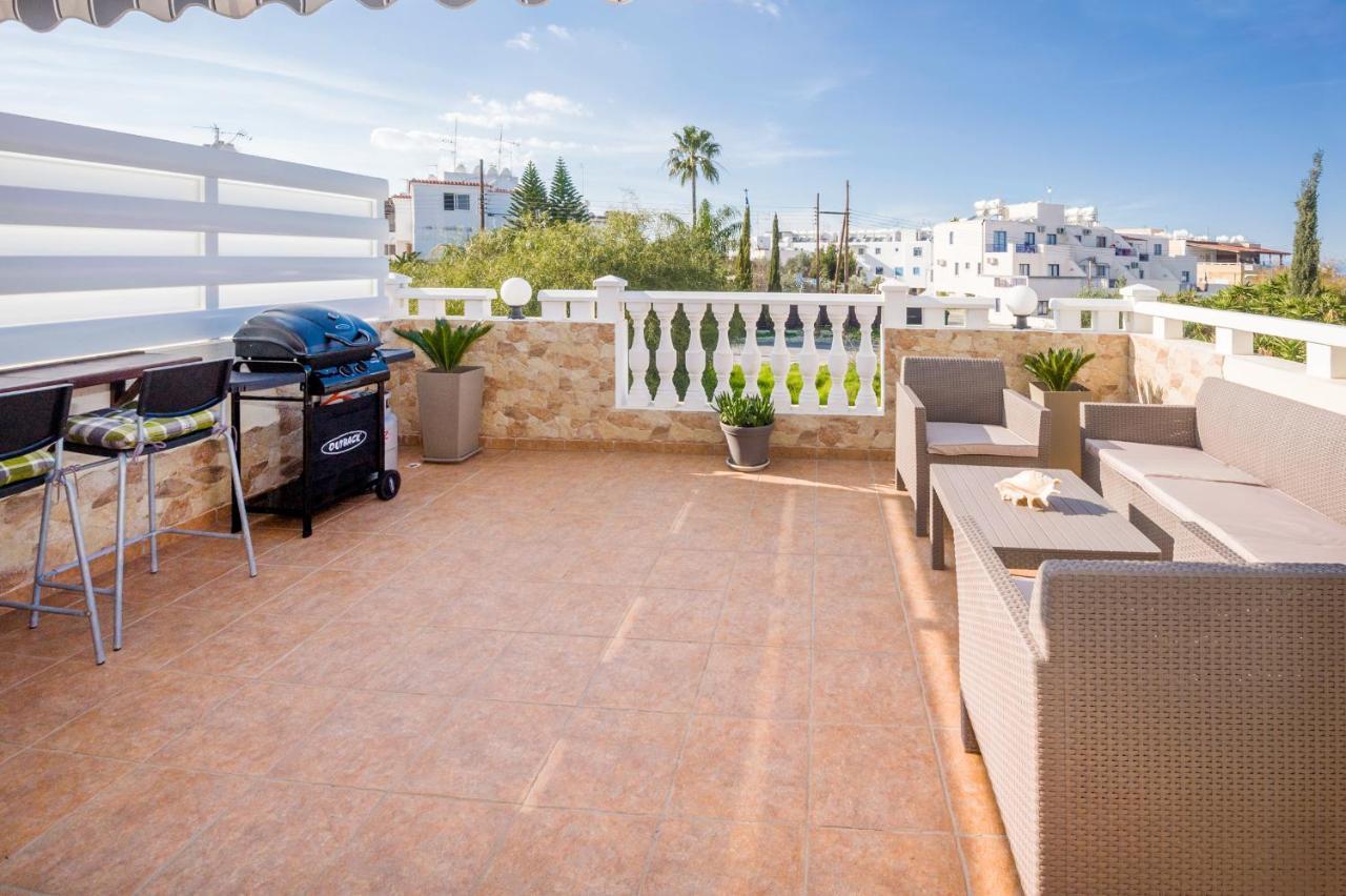 Sofia Apartment 700M Away From The Beach パラリムニ エクステリア 写真