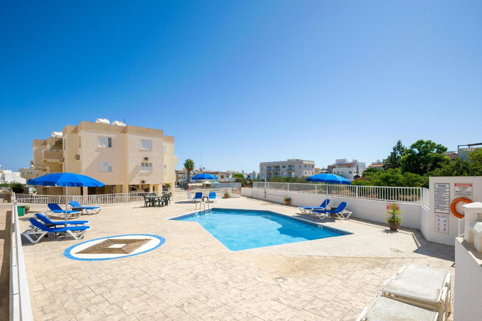 Sofia Apartment 700M Away From The Beach パラリムニ エクステリア 写真